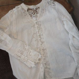 Elmire Lace Button Blouse